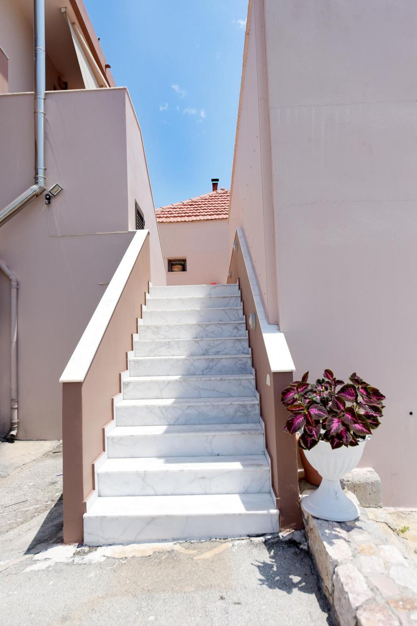 Theros Lux Apartment Embonas Exterior photo